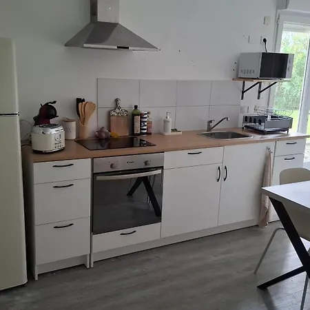 Apartman Ateka 2 4 *